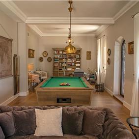 11 bedroom seafront villa with infinity pool near Budvar, sleeps 22